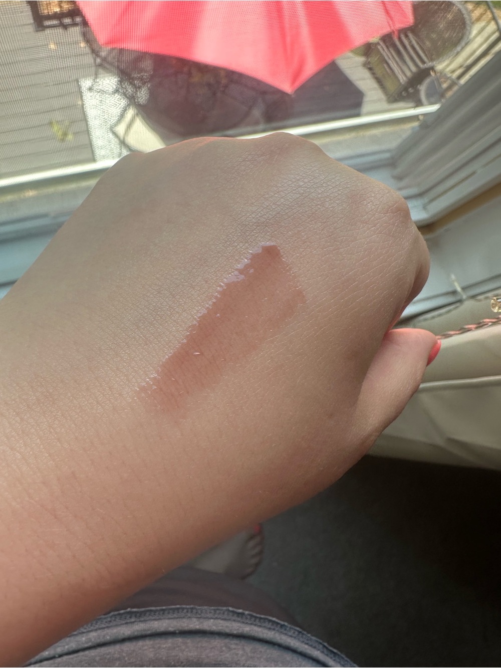 Gucci Hydrating Plumping Lip Gloss 118 Suzane Brown NWOB - Picture 4 of 4